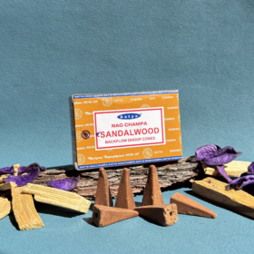 indiski-kvapai-smilkalai-satya-nag-champa-sandalwood-backflow-smilkalai