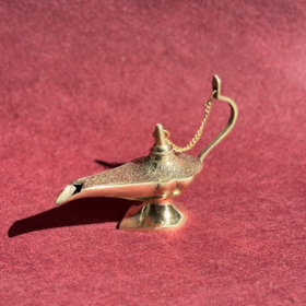 namu-dekoras-zalvariniai-indai-zalvarine-aladino-lempa-2025-1