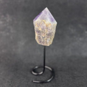 kristalai-dekoratyviniai-kristalai-neapdirbti-kristalai-neapdirbto-ametisto-dekoracija-5