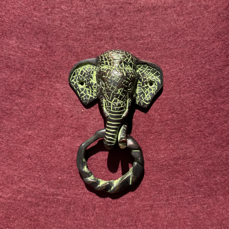 namu-dekoras-zalvarines-statulos-zalvarinis-duru-belstukas-dramblys