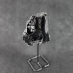 kristalai-dekoratyviniai-kristalai-neapdirbti-kristalai-neapdirbto-obsidiano-dekoracija-6