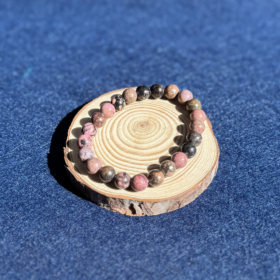 papuosalai-is-kristalu-apyrankes-is-kristalu-rodonito-apyrankė-