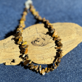 kristalai-kristalu-papuosalai-kristalu-veriniai-tigro-akies-cipsu-verinys