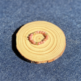 kristalai-papuosalai-is-kristalu-kristalu-ziedai-kunzito-ziedas