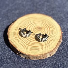 indiski-papuosalai-papuosalai-is-zalvario-zalvariniai-auskarai-mediniai-auskarai-2