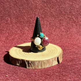 indiski-papuosalai-zalvariniai-apapuosalai-zalvariniai-ziedai-zalvarinis-ziedas-su-neapdirbtu-kristalu-2025-5-7