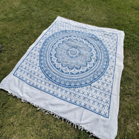 namu-dekoras-lovatieses-austa-medvilnine-lovatiese-uzklotas-lovai-langui-sienui-mandala-2