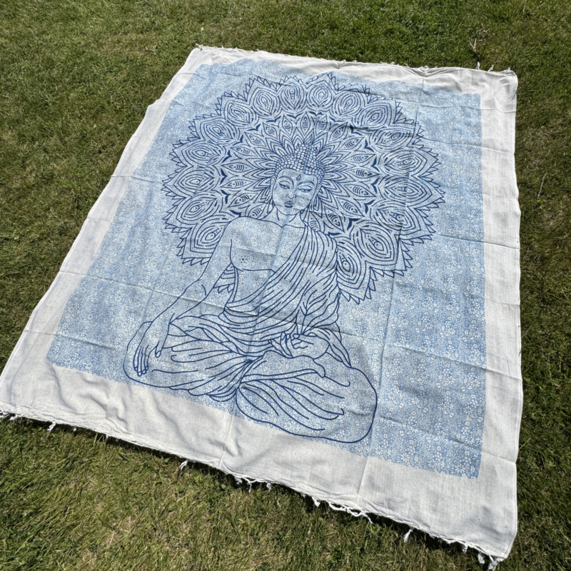 namu-dekoras-lovatieses-austa-medvilnine-lovatiese-uzklotas-lovai-langui-sienui-buda-balt