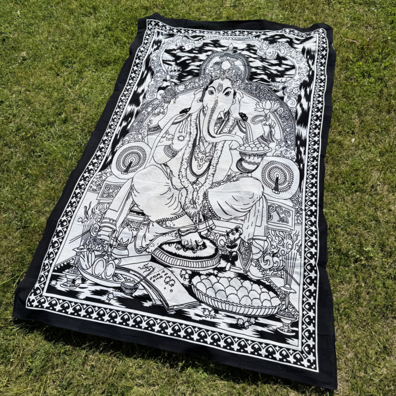 namu-dekoras-lovatieses-medvilnine-lovatiese-uzklotas-lovai-langui-sienui-ganesa-balta-1