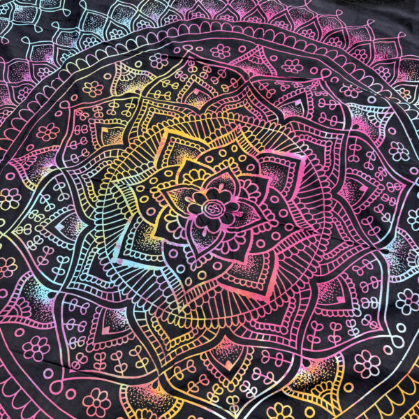 namu-dekoras-lovatieses-medvilnine-lovatiese-uzklotas-lovai-langui-sienui-mandala-m-1