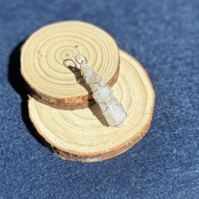 kristalai-kristalu-pakabukai--255-vaivorykstinio-mėnulio-pakabukas