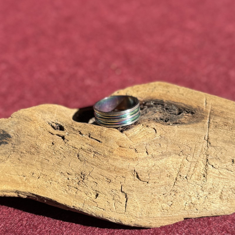 indiski-papuosalai-zalvariniai-apapuosalai-zalvariniai-ziedai-nerudijancio-plieno-ziedas-daugiaspalve-linija-0