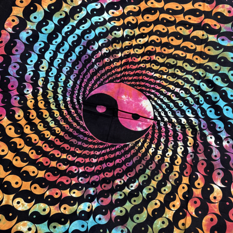 namu-dekoras-lovatieses-medvilnine-lovatiese-uzklotas-lovai-langui-sienui-ying-yang-mandala-1