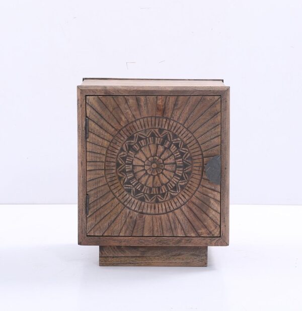 baldai-spinteles-prie-lovos-spintele-prie-lovos-mandala-3