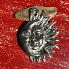 namu-dekoras-dekoracija-saule-ir-menulis-1