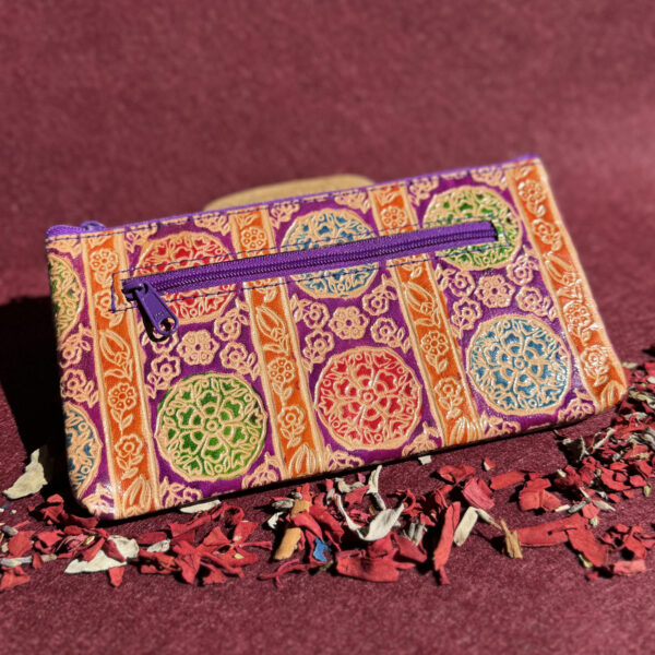 aksesuarai-is-indijos-pinigines-odine-pinigine-2025-06-21