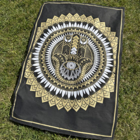 namu-dekoras-lovatieses-medvilnines-lovatieses-medvilninis-plakatas-auks-hamsa-1