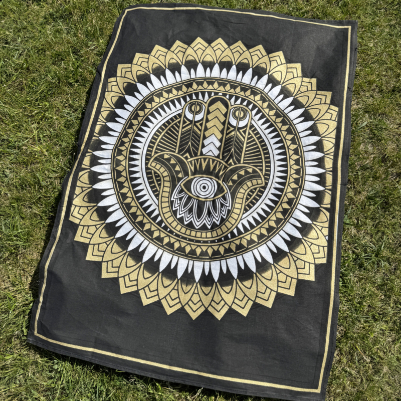 namu-dekoras-lovatieses-medvilnines-lovatieses-medvilninis-plakatas-auks-hamsa-1