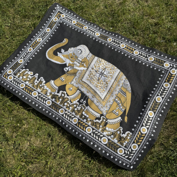 namu-dekoras-lovatieses-medvilnines-lovatieses-medvilninis-plakatas-auks-dramblys-2