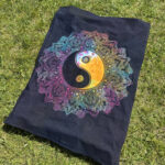 namu-dekoras-lovatieses-medvilnines-lovatieses-medvilninis-plakatas-ying-yang-1