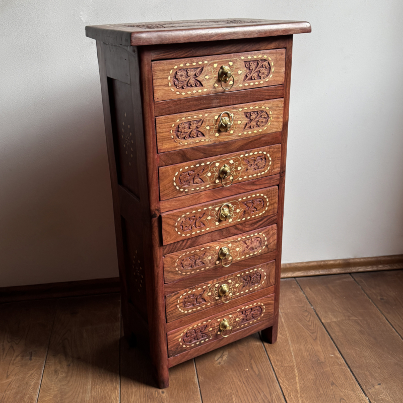 baldai-is-indijos-spinteles-medine-spintele-2-4