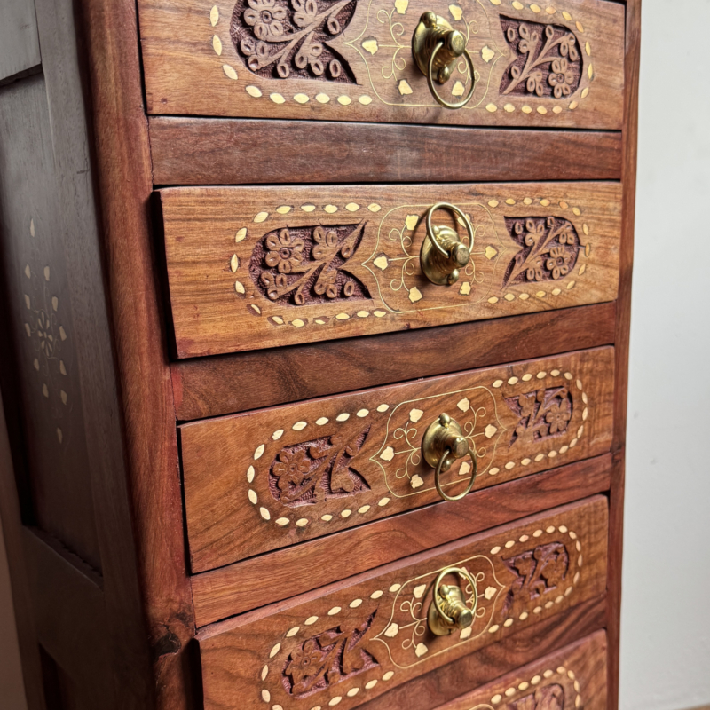 baldai-is-indijos-spinteles-medine-spintele-2-2