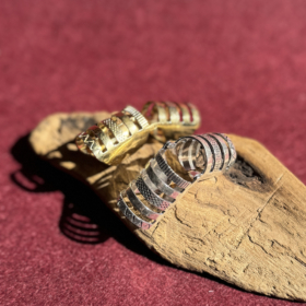 indiski-papuosalai-papuosalai-is-zalvario-zalvariniai-ziedai-zalvarinis-ziedas-per-sanari-