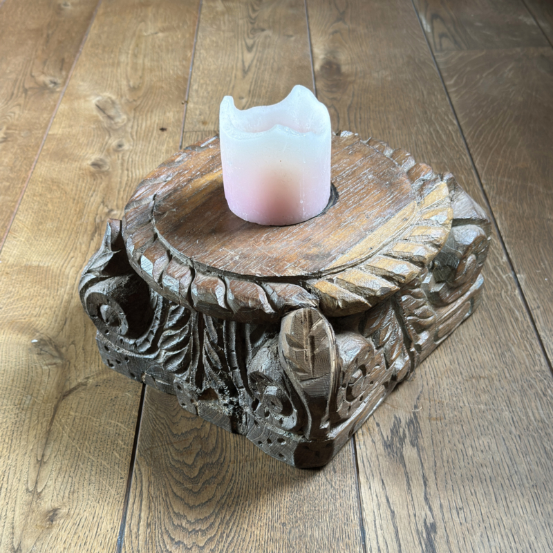 namu-dekoras-medines-dekoracijos-medine-dekoracija-zvakide-2-1