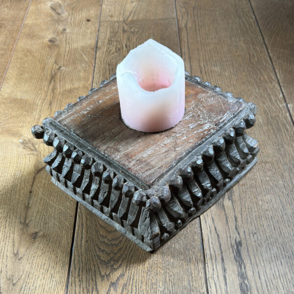 namu-dekoras-medines-dekoracijos-medine-dekoracija-zvakide-7