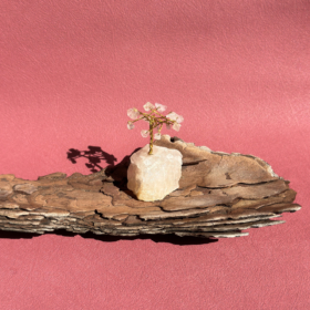 kristalai-dekoratyviniai-kristalai-rozinio-kvarco-medelis