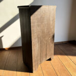 namu-dekoras-baldai-naktine-spintele-9