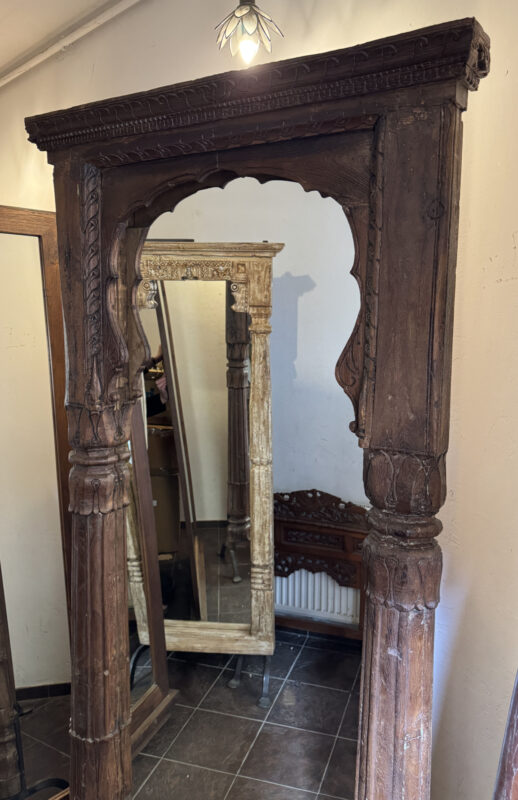 namu-dekoras-baldai-veidrodziai-pastatomas-veidrodis-rudas-2