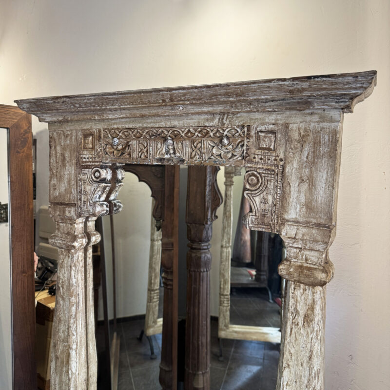 namu-dekoras-baldai-veidrodziai-pastatomas-veidrodis-3b