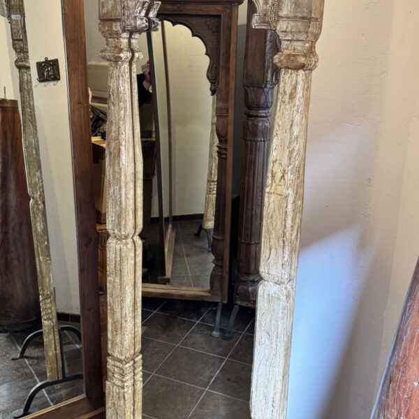 namu-dekoras-baldai-veidrodziai-pastatomas-veidrodis-1b