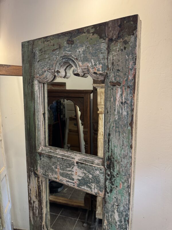 namu-dekoras-baldai-veidrodziai-pastatomas-veidrodis-3z