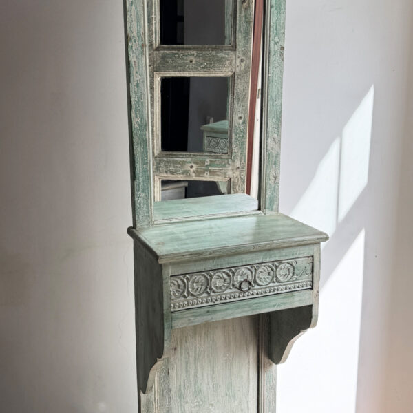 namu-dekoras-baldai-grozio-staliukai-zalias-grozio-staliukas-1