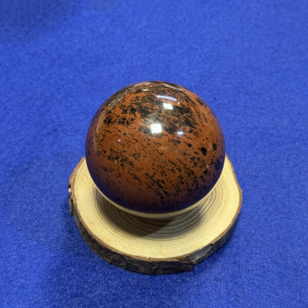 kristalai-dekoratyviniai-kristalai-raudonmedzio-obsidiano-sfera