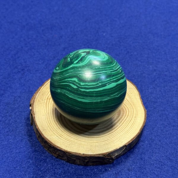 kristalai-dekoratyviniai-kristalai-malachito-sfera