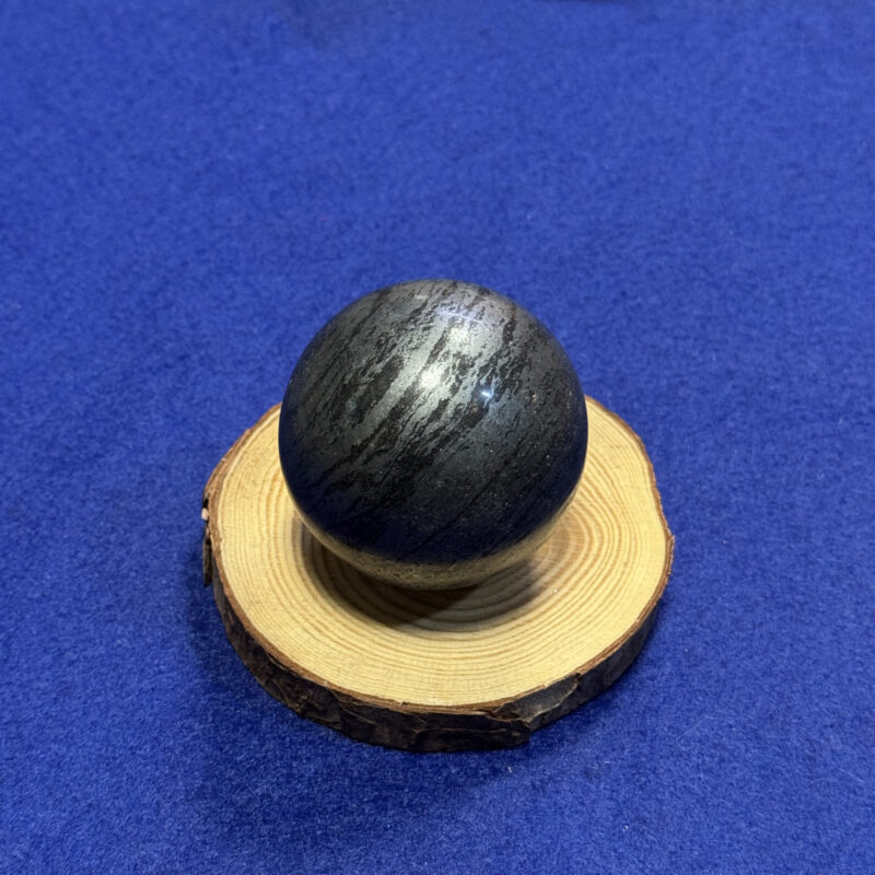 kristalai-dekoratyviniai-kristalai-hematito-sfera