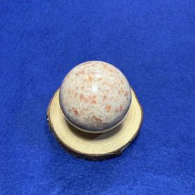 kristalai-dekoratyviniai-kristalai-saules-akmens-sfera