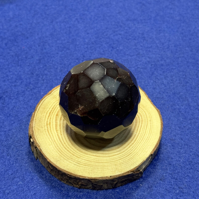 kristalai-dekoratyviniai-kristalai-granato-sfera-1-br