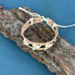 papuosalai-is-indijos-apyrankes-odines-apyrankes-odine-apyranke-su-ryklio-dantimis-3-5