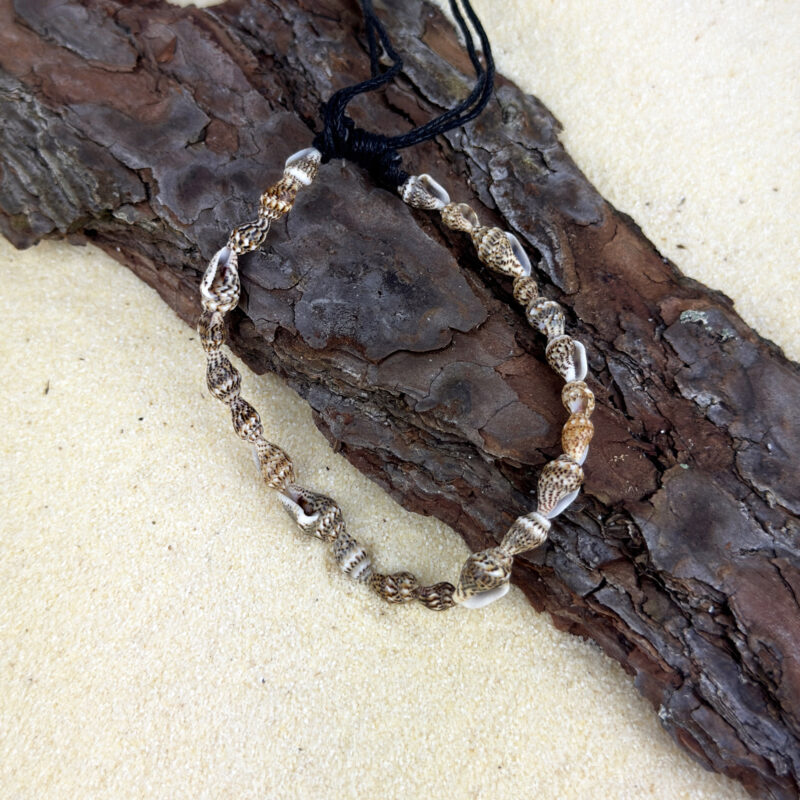 indiski-papuosalai-apyrankes-apyrankes-is-kriaukliu-apyranke-is-kriauklyciu-smulkiu-