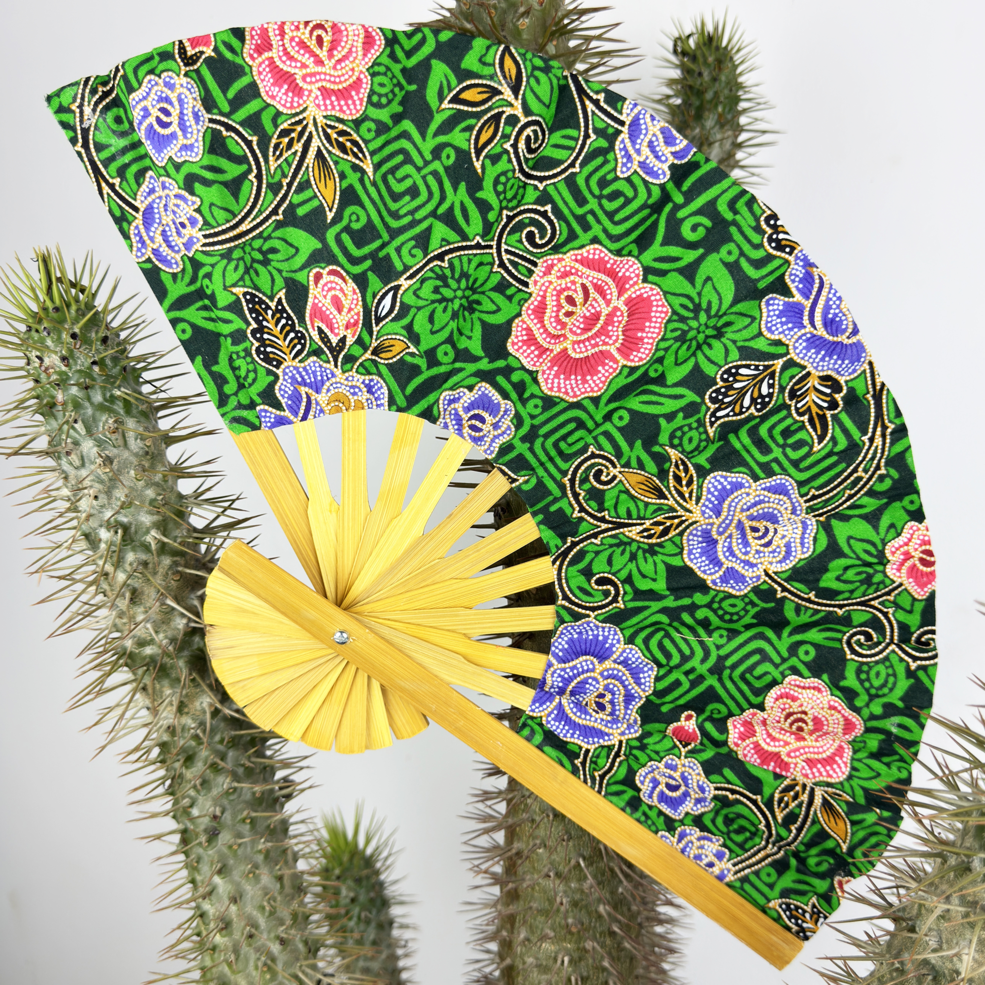 Vėduoklė "Rožės" aksesuarai-is-indijos-veduokles-veduokle-rozes-2