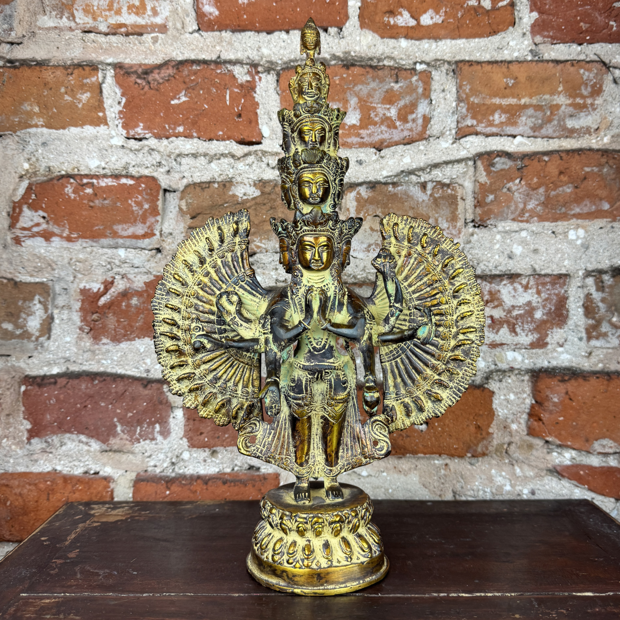 Žalvarinė statula "Avalokitešvara" namu-dekoras-zalvarines-statulos-zalvarine-statula-avalokitesvara-3