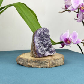 kristalai-dekoratyviniai-kristalai-ametisto-druza-brazilija-amd6-1