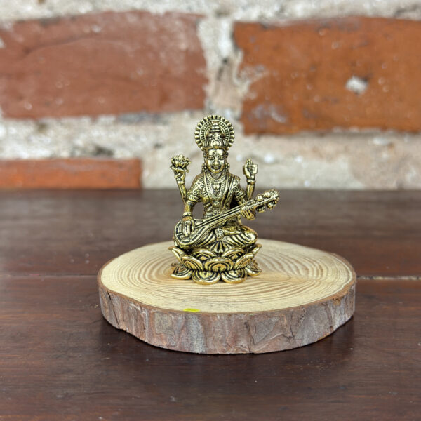 namu-dekoras-zalvarines-statulos-zalvarine-statula-50gm-saraswati