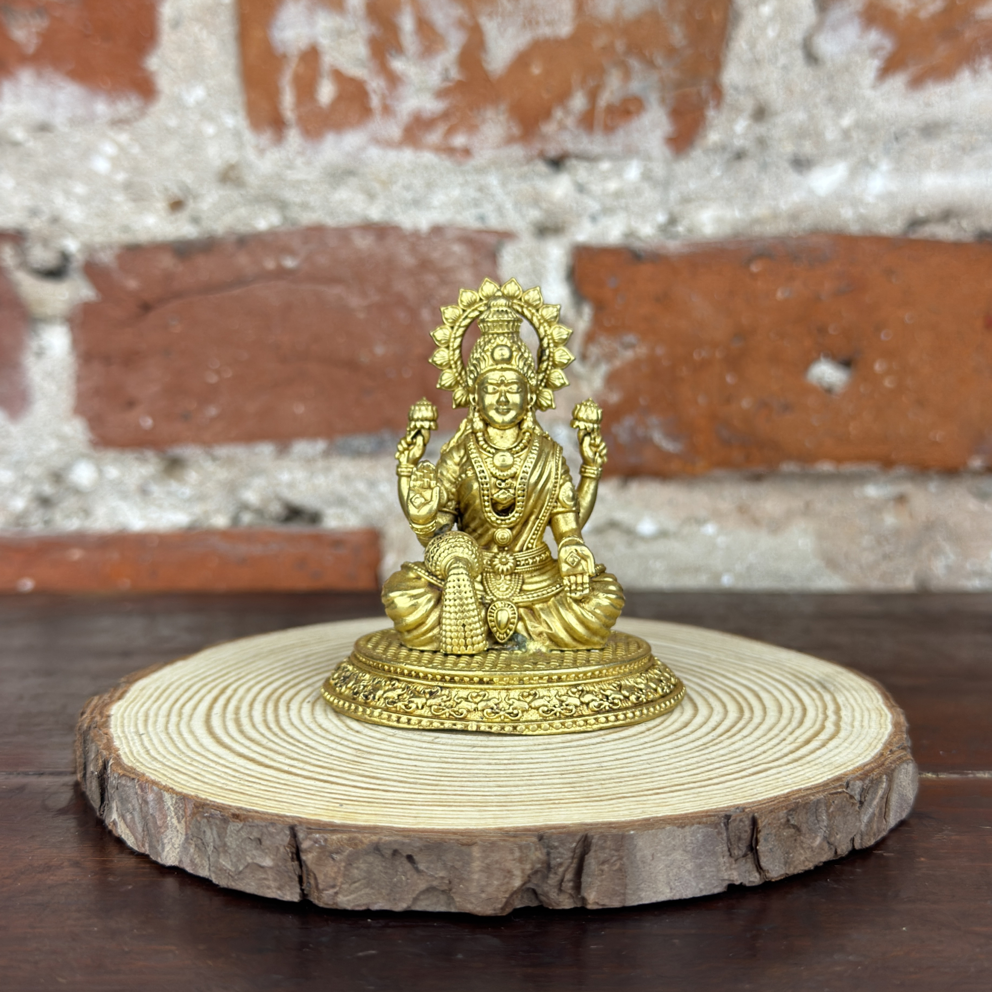 Žalvarinė statula "Lakšmi" namu-dekoras-zalvarines-statulos-zalvarine-statula-gold-laksmi-4