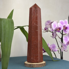 kristalai-dekoratyviniai-kristalai-jaspio-obeliskas