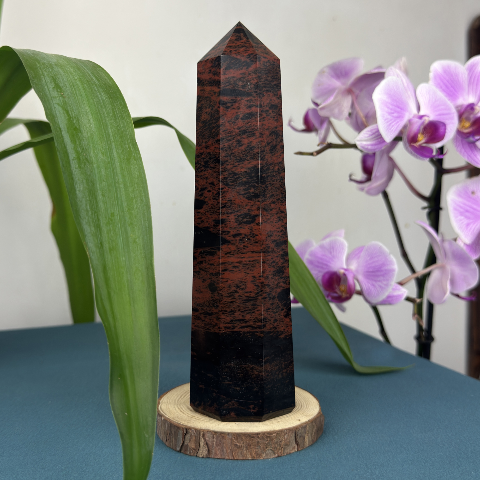 Mahagoninio Obsidiano Obeliskas kristalai-dekoratyviniai-kristalai-m-obsidiano-obeliskas-1